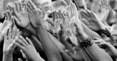 Em Busca da Democracia Perdida