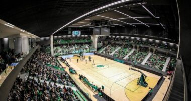 Basquetebol regressa a casa com uma vitória, 24 anos depois