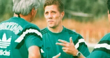 Neste dia… entrevista a Roger Spry em 2012: «Os jogadores são tratados com um cuidado exagerado»