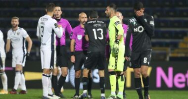 Nada Muda Porque Não Há Forças