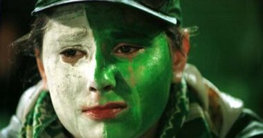 Os Holofotes Que Nos Marcam